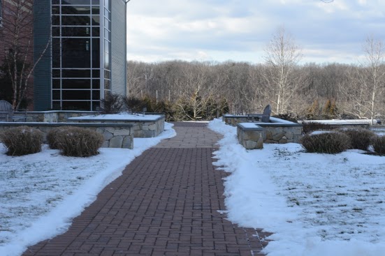 Many students had difficulty getting to school after the snowfall. 